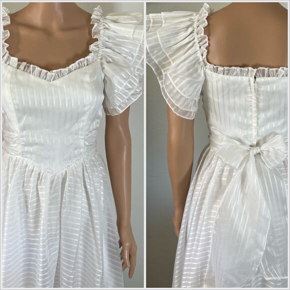 Vintage 70s / 80s Wedding Dress by Roberta California // Size XS - Picture 2 of 5